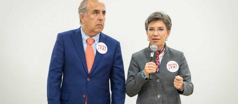 Ministro de transporte, Guillermo Reyes, junto a la alcaldesa mayor de Bogotá, Claudia López. Foto: Alcaldía Mayor de Bogotá